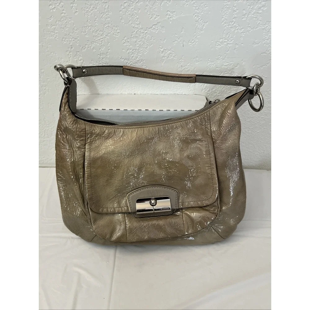 Coach Kristin Patent‎ Leather Hobo 19299 Shoulder Bag Purse Tan Taupe 13 X 10